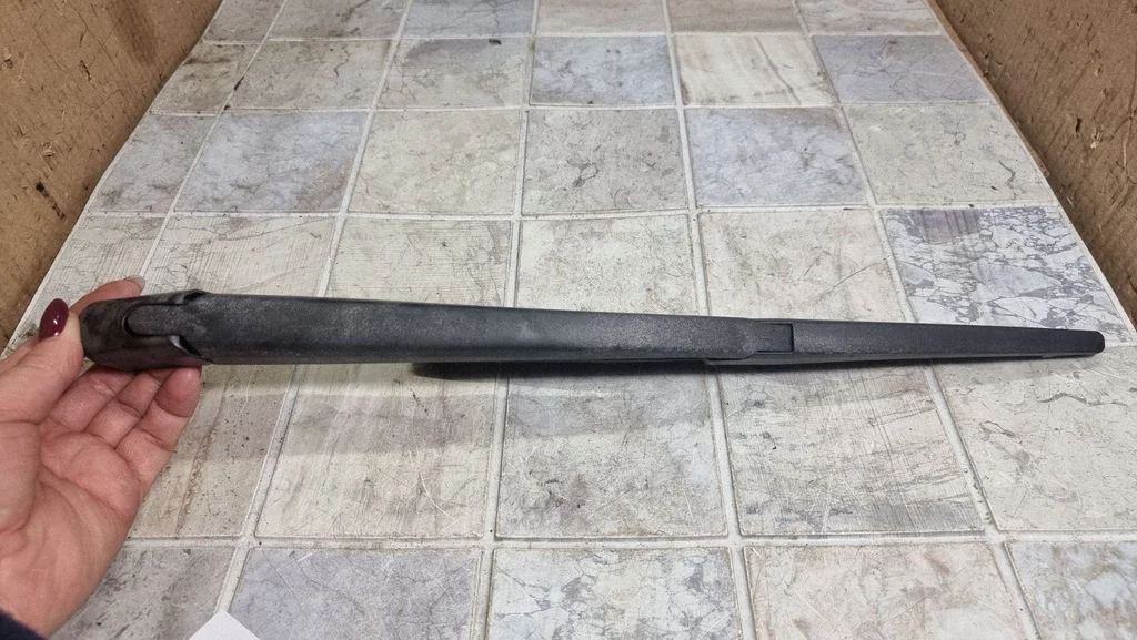 Rear wiper blade arm – Mazda 6 (2002-2008)