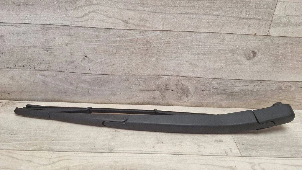 Rear wiper blade arm – Opel Zafira B (2005-2014)