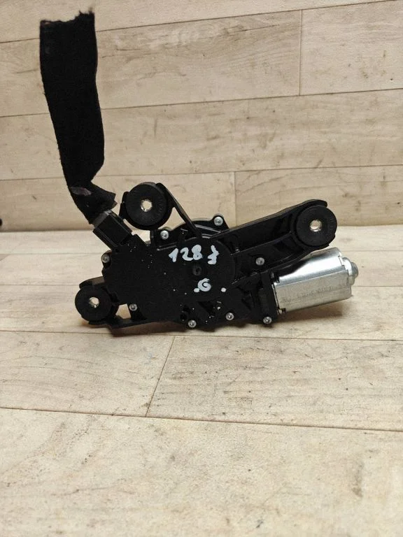 Rear window wiper motor 0390201210
