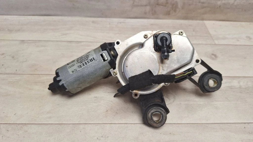 Rear window wiper motor 8E9955711B