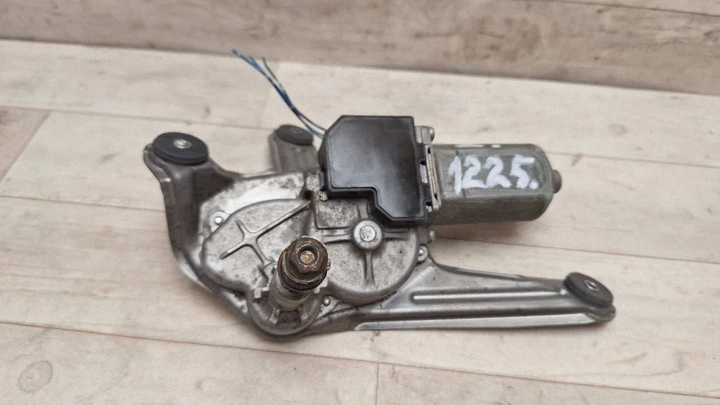 Rear window wiper motor 8513005100