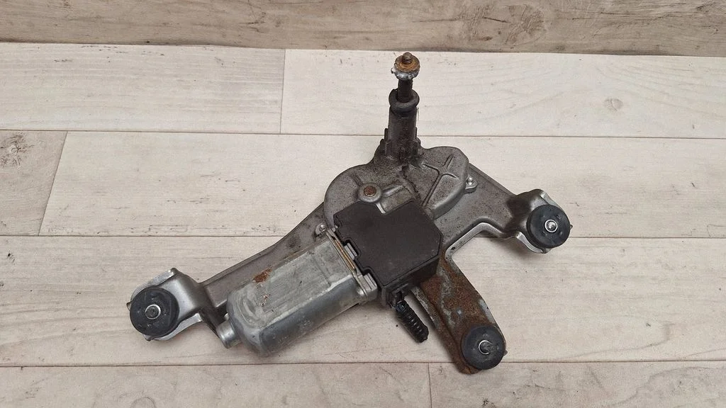Rear window wiper motor – Toyota Corolla Verso AR10 (2004-2009)