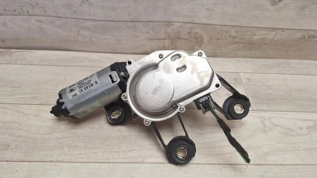 Rear window wiper motor – Ford Fiesta (2017-)