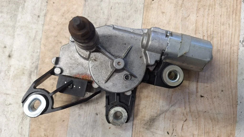 Rear window wiper motor 1T0955711A