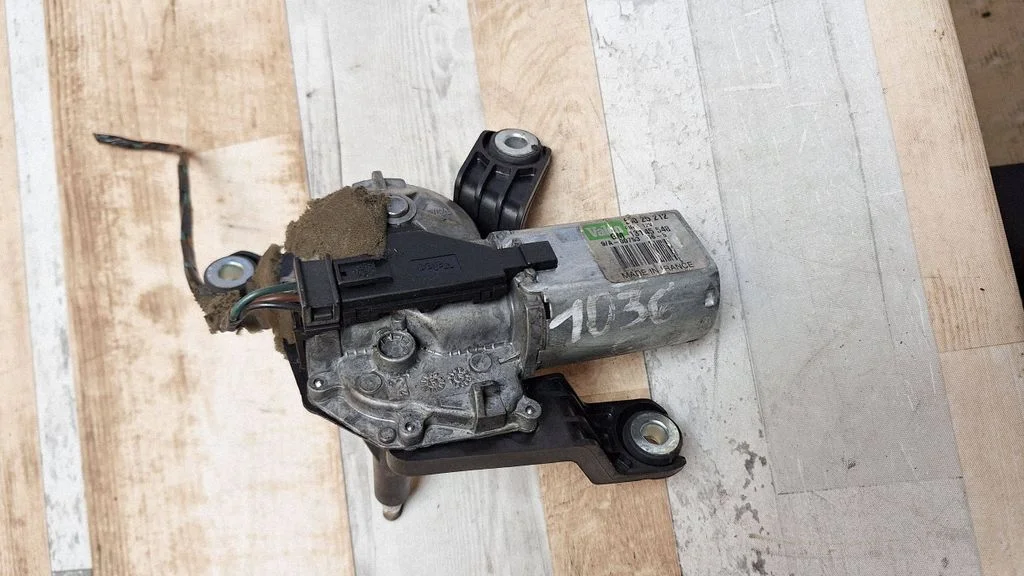 Rear window wiper motor 13145548