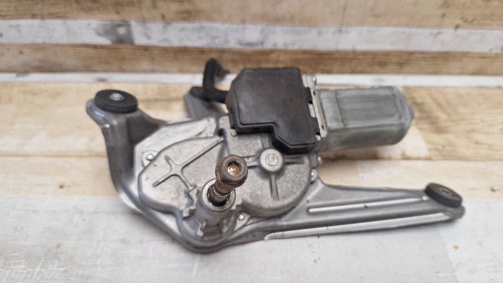 Rear window wiper motor 8513005100