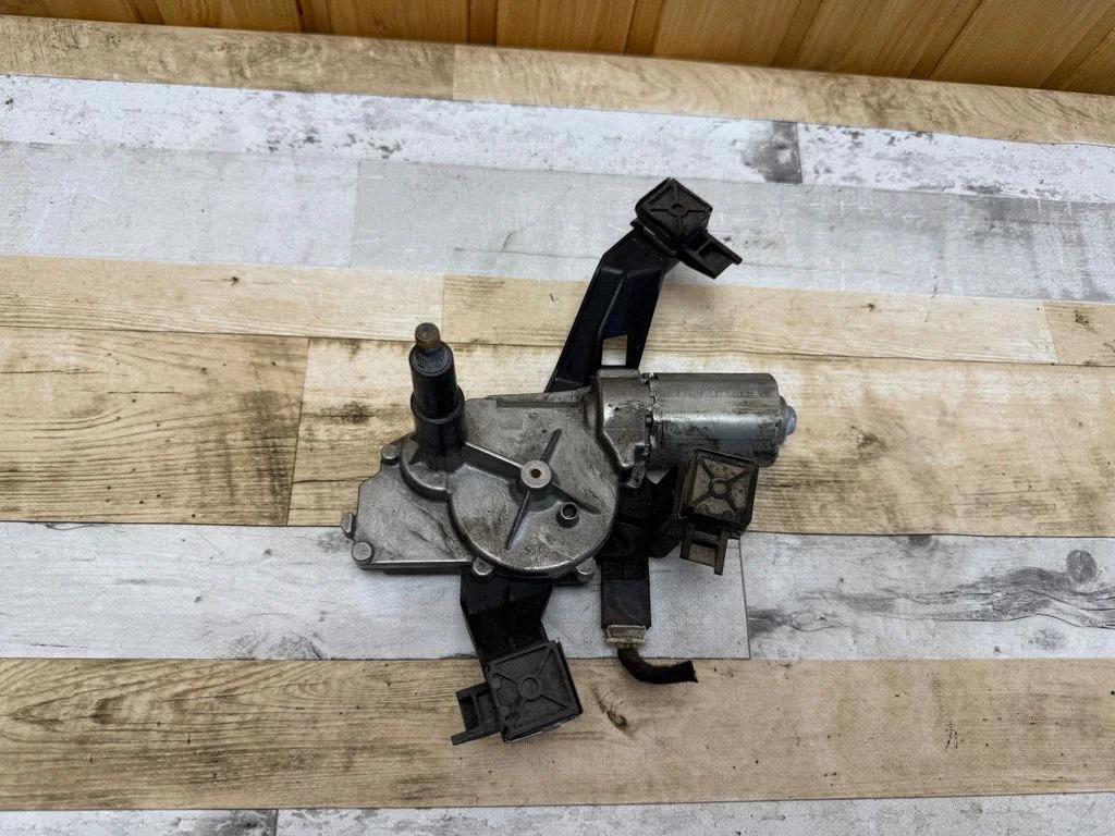 Aizmugurējā stikla tīrītāja motoriņš 0390201813