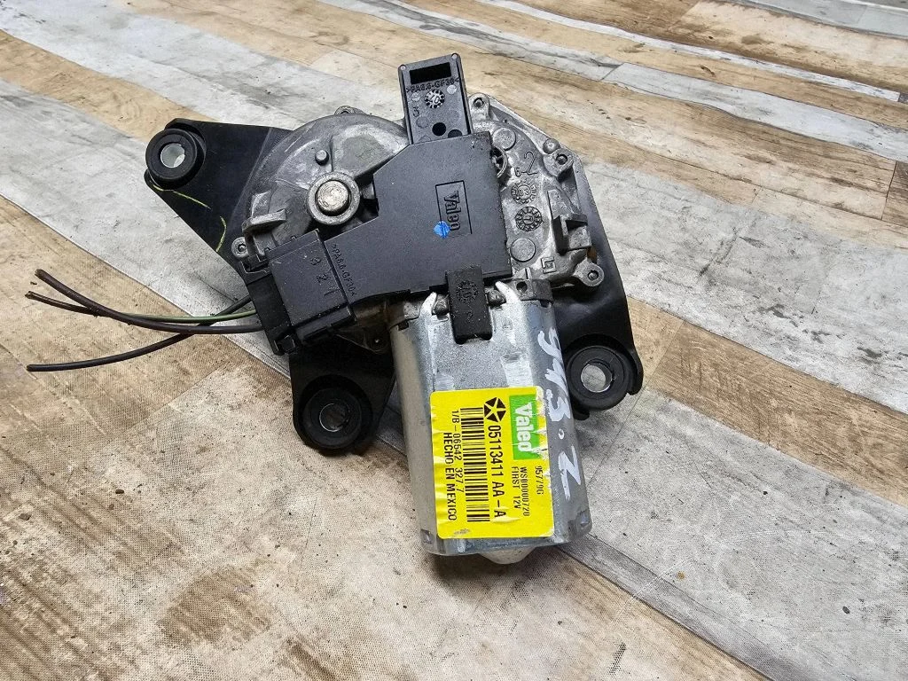 Rear window wiper motor – Chrysler Grand Voyager V (2007-2015)