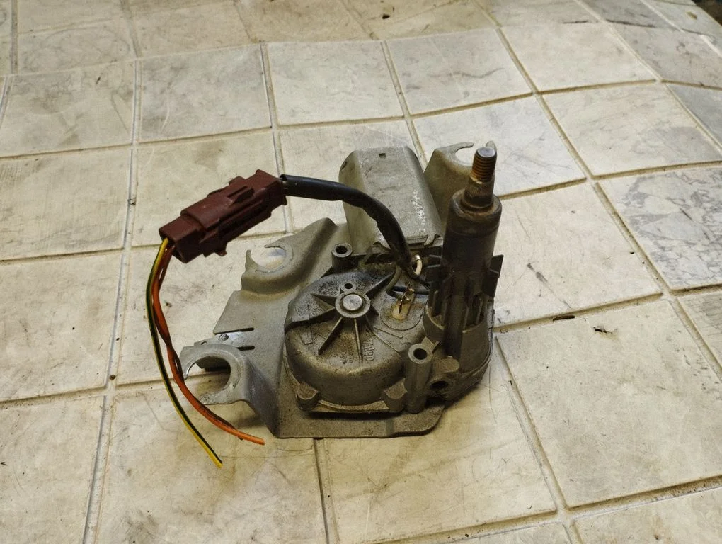 Rear window wiper motor 9628679980