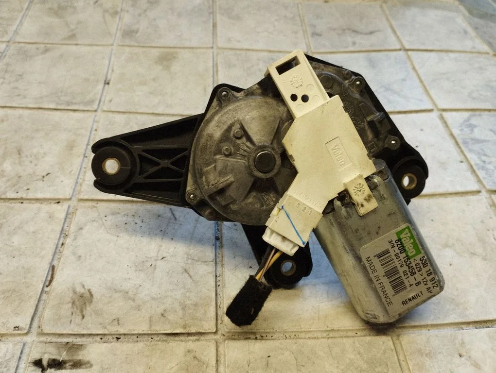 Rear window wiper motor 8200153458B