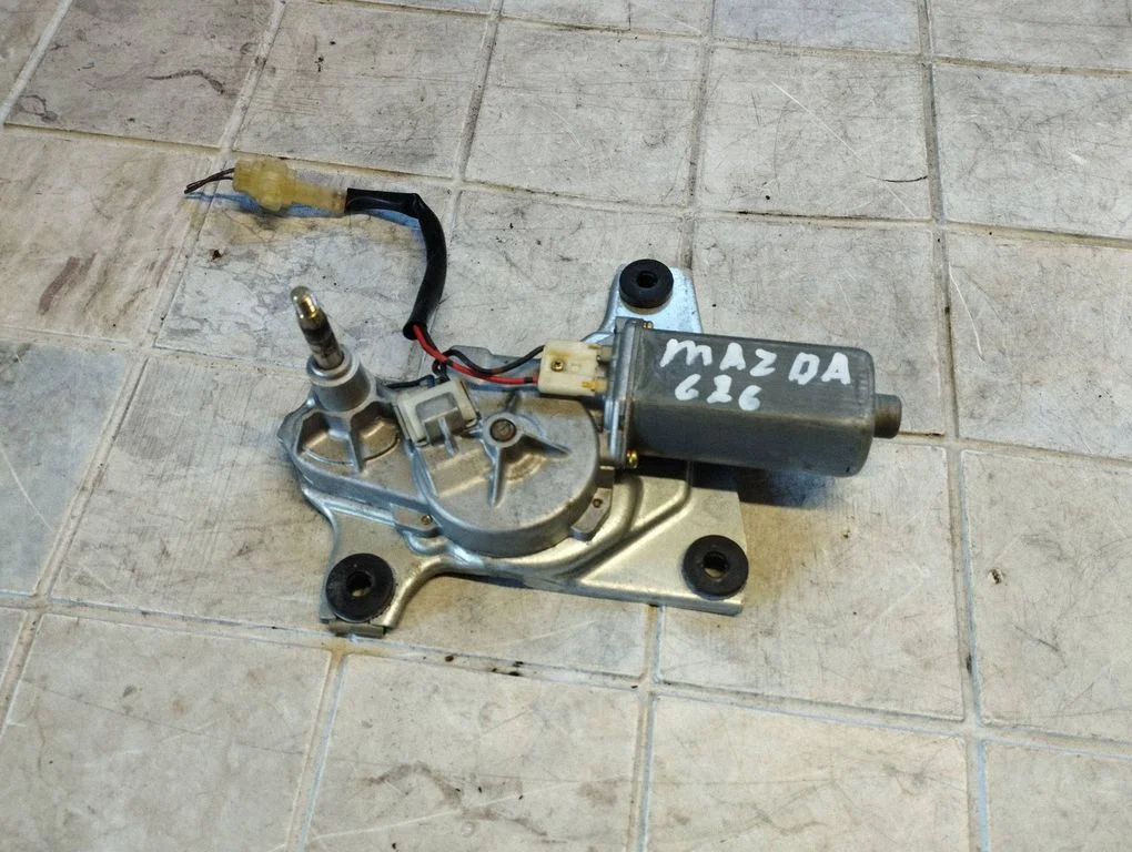 Aizmugurējā stikla tīrītāja motoriņš WM42041S