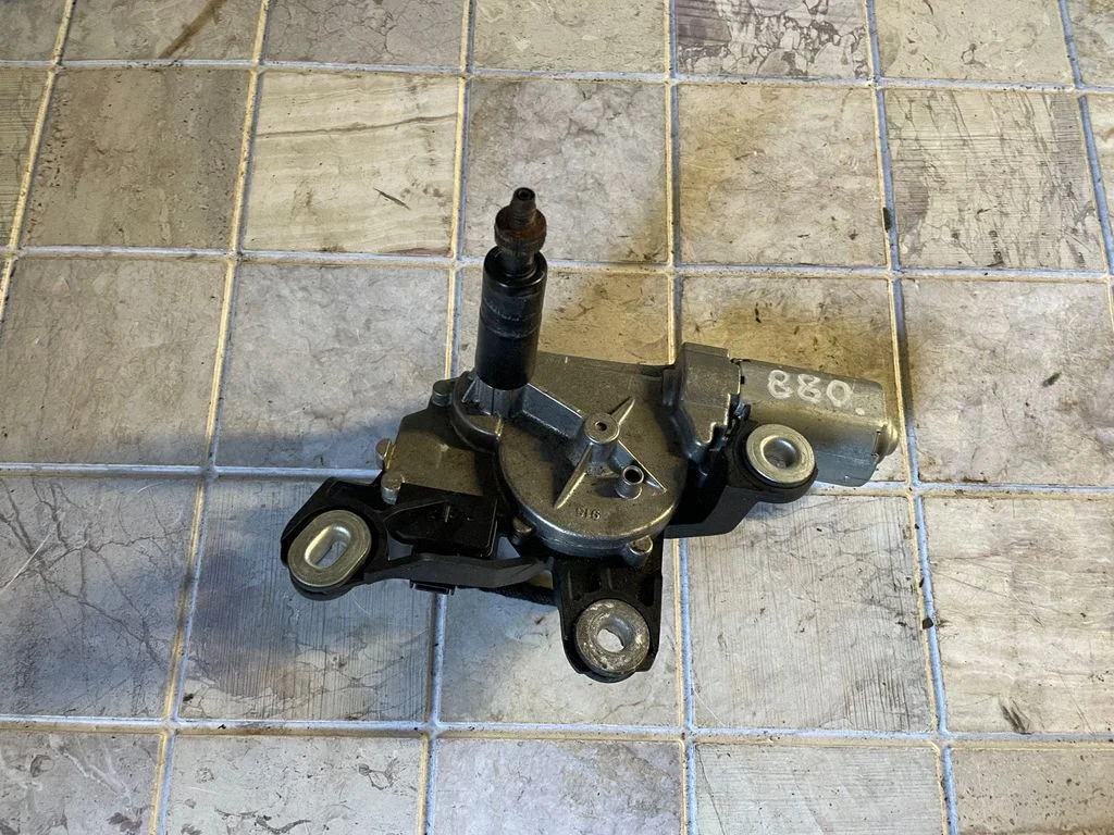 Rear window wiper motor – Volkswagen Touran I (2003-2010)