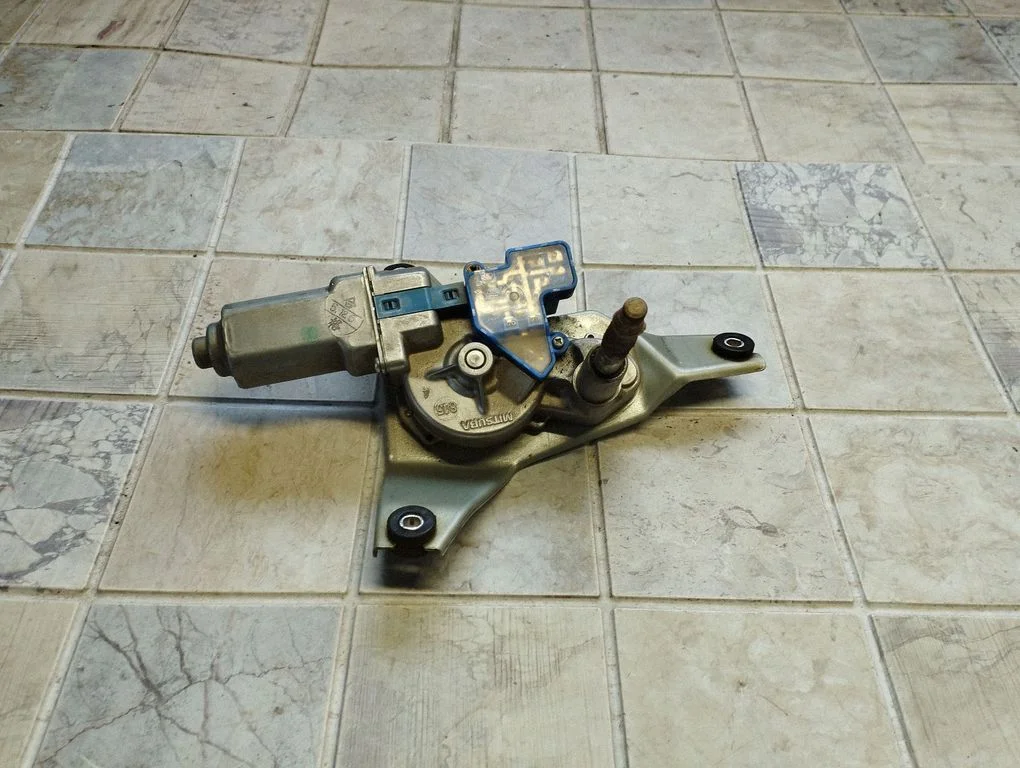 Rear window wiper motor