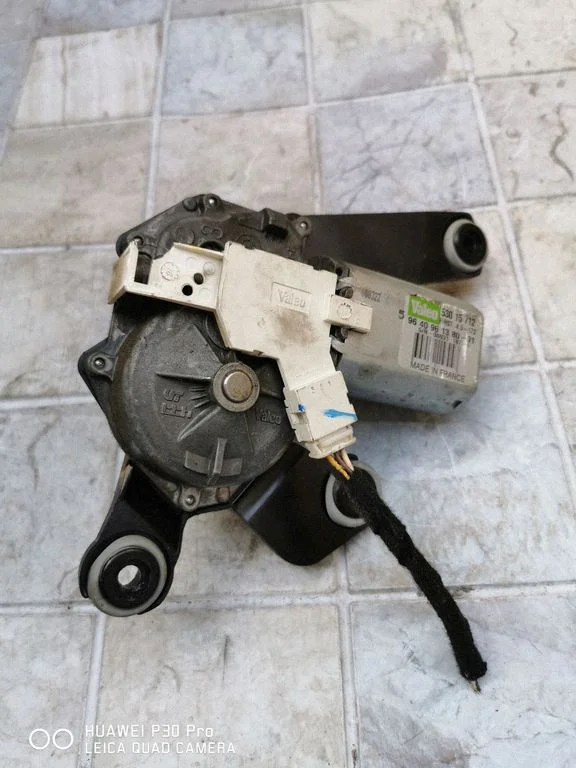 Rear window wiper motor 9640961380