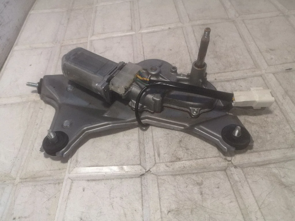 Rear window wiper motor 8513047010