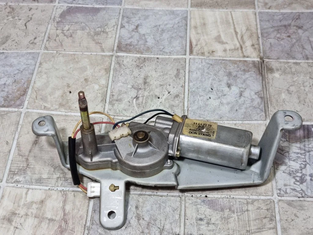 Rear window wiper motor 96562970
