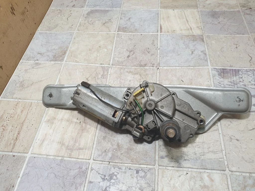 Rear window wiper motor – Seat Alhambra (Mk1) (1996-2010)