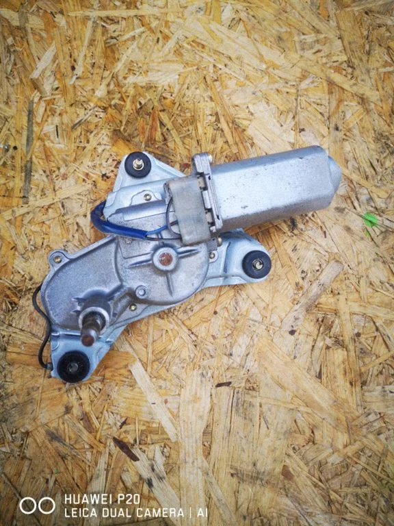 Rear window wiper motor – Mazda MPV II LW (1999-2007)