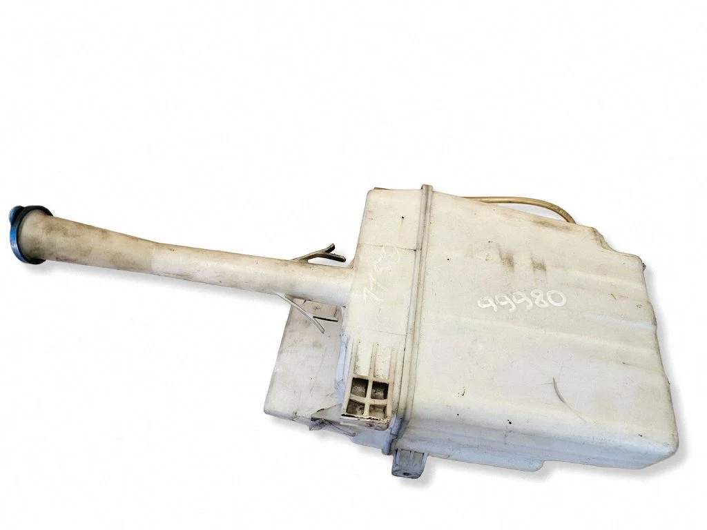 Windshield washer fluid reservoir/tank – Toyota Avensis T250 (2003-2006)