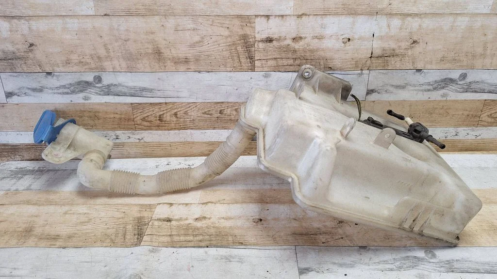Windshield washer fluid reservoir/tank – Seat Leon (1P) (2005-2012)