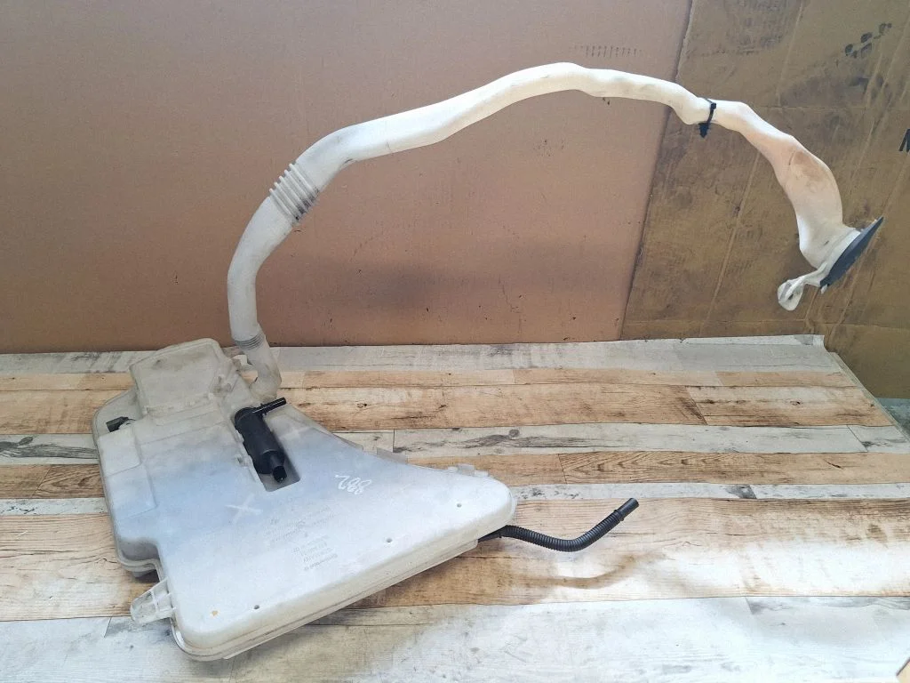 Windshield washer fluid reservoir/tank 13264011