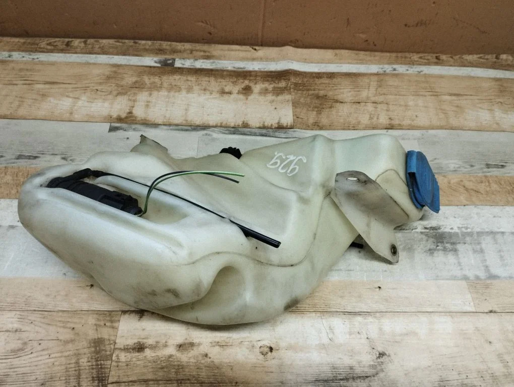 Windshield washer fluid reservoir/tank 4B0955453C