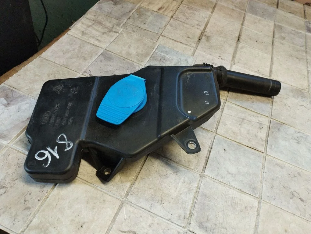 Windshield washer fluid reservoir/tank 4G1955462