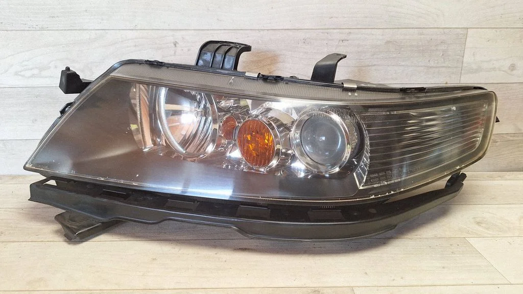 Headlight/headlamp – front left