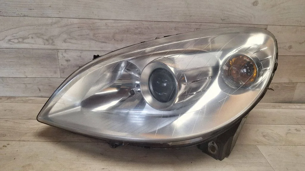 Reflektor A1698207761