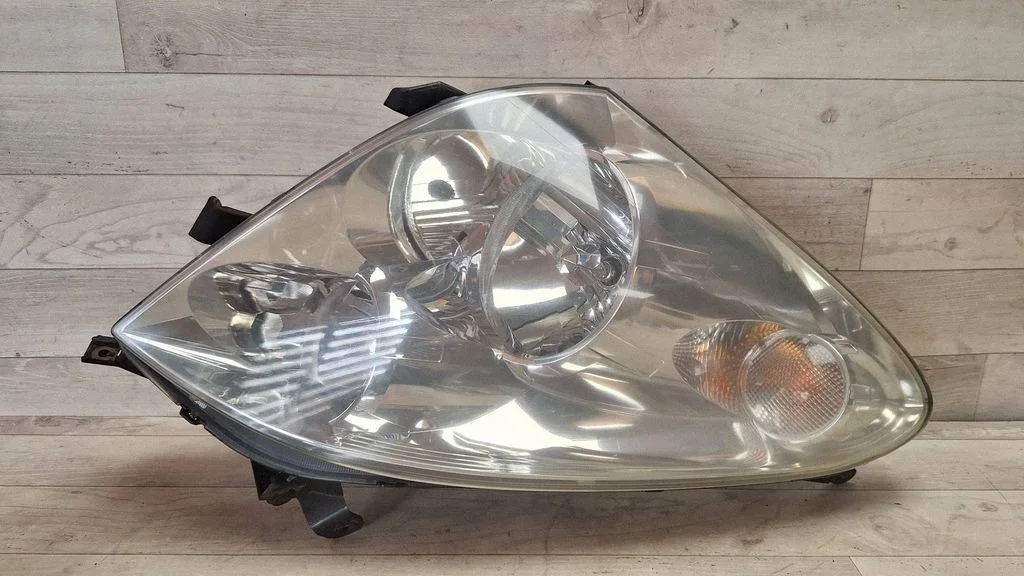 Headlight/headlamp – front right