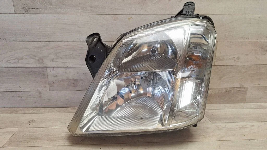 Reflektor – Opel Meriva A (2003-2010)