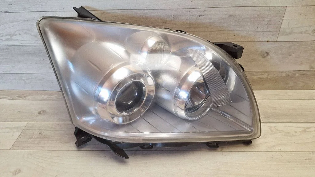 Headlight/headlamp 20B737