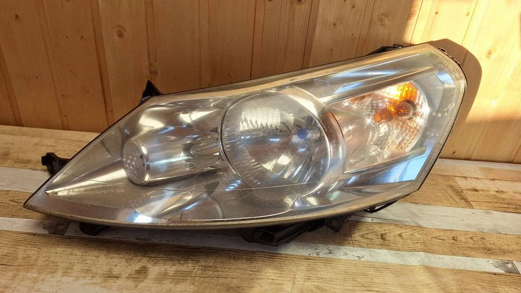 Headlight/headlamp – Citroen Jumpy (2007-2016)