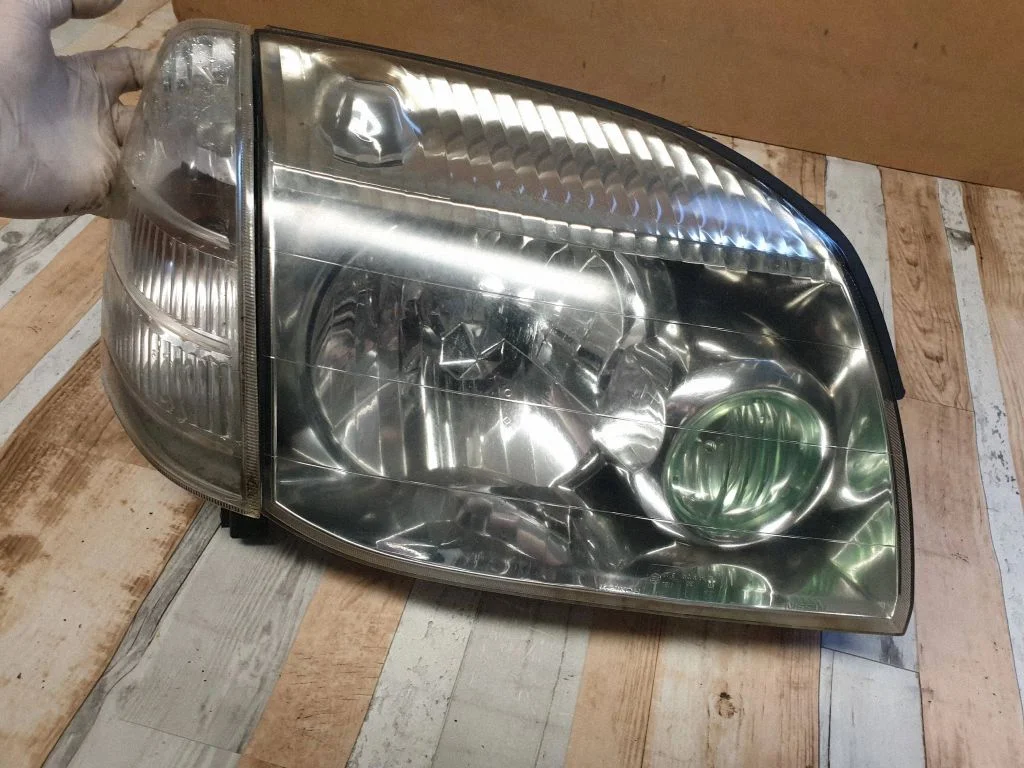 Headlight/headlamp – Nissan X-Trail T30 (2001-2007)