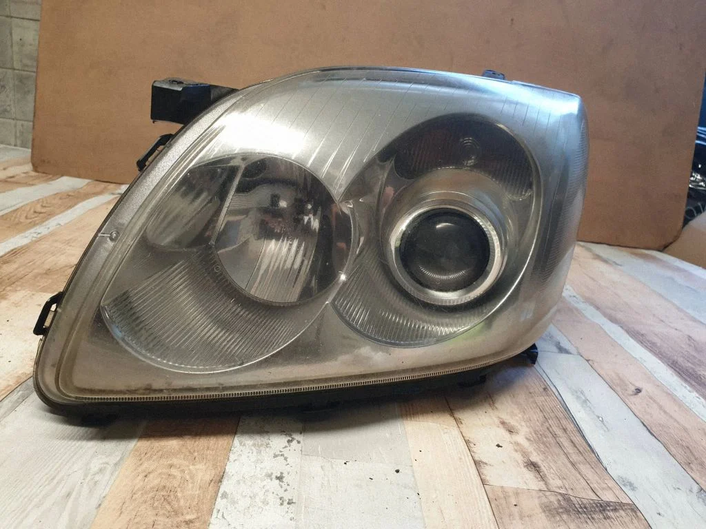 Headlight/headlamp E13175