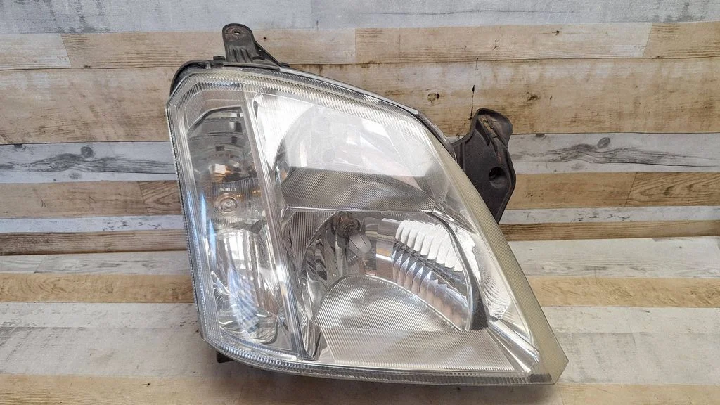 Reflektor – Opel Meriva A (2003-2010)
