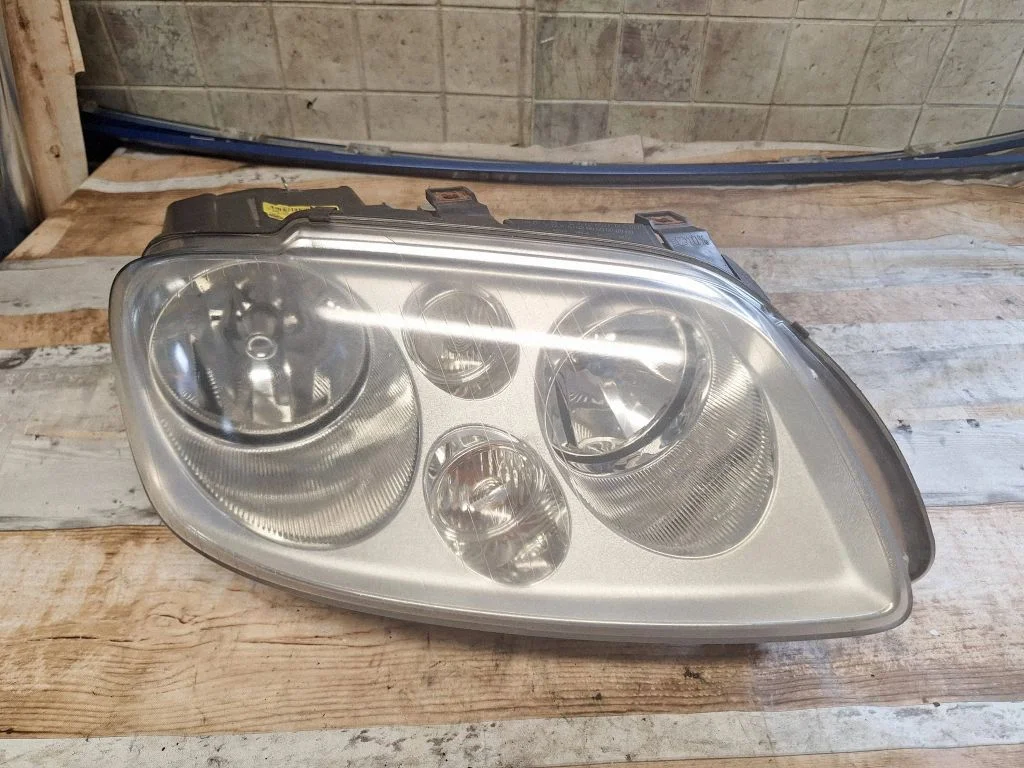 Headlight/headlamp 1305235780