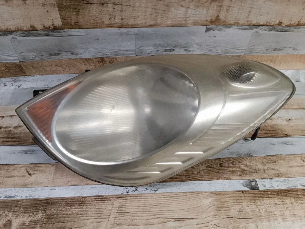 Headlight/headlamp 260609U100