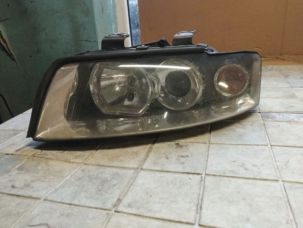 Headlight/headlamp 8E0941003F