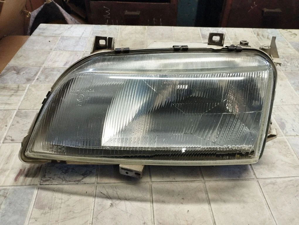 Headlight/headlamp 1305219065