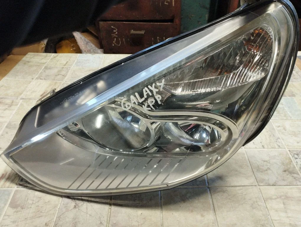 Headlight/headlamp 20B504L