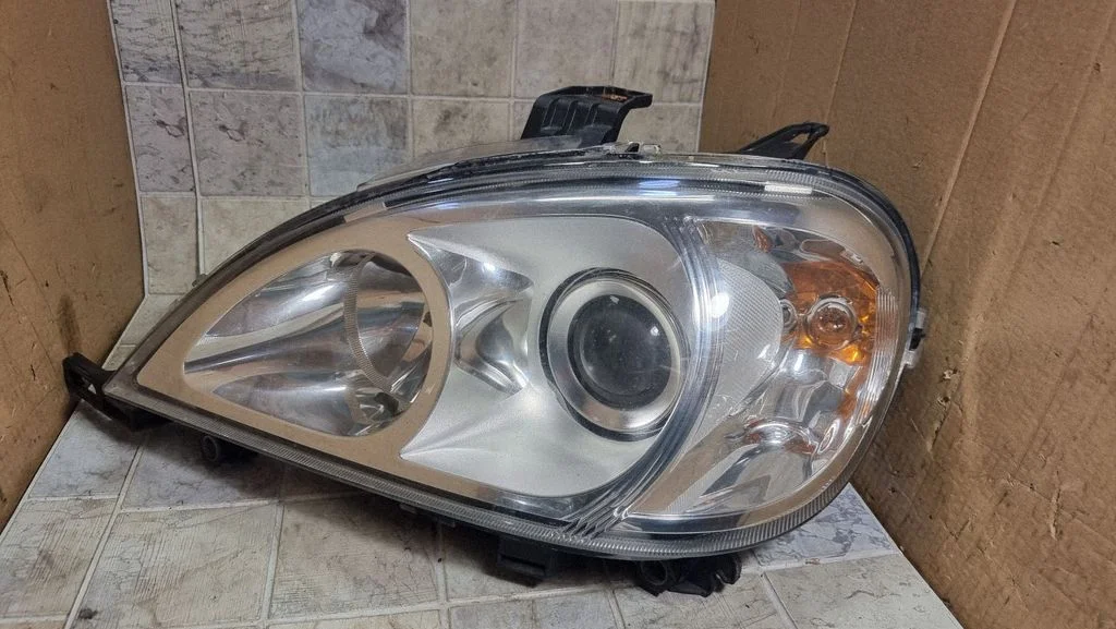 Headlight/headlamp 22315500