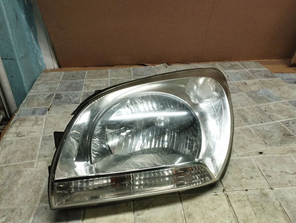 Headlight/headlamp 921011F0