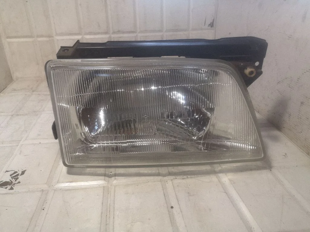 Headlight/headlamp 90008020 – Opel Kadett E (1985-1991)