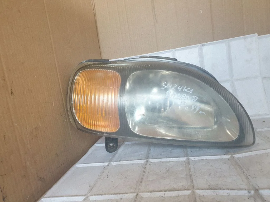Reflektor – Suzuki Esteem Baleno (1995-2001)