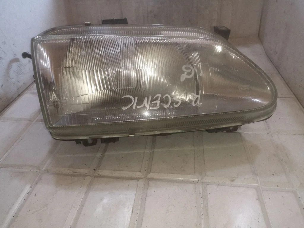 Priekšējais lukturis 7700831463L