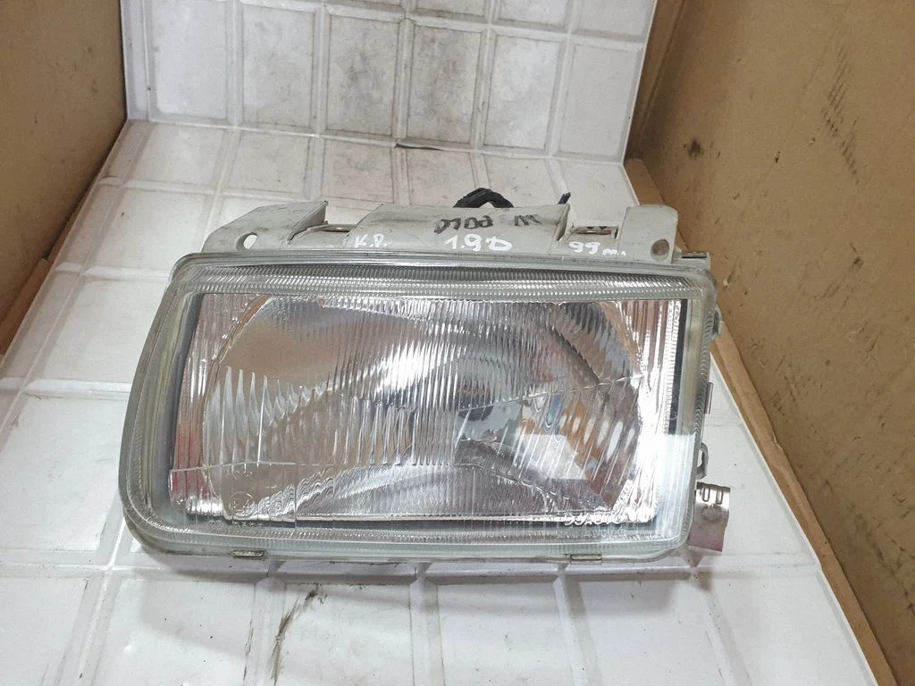 Headlight/headlamp – Volkswagen Polo III 6N 6N2 6NF (1995-2001)