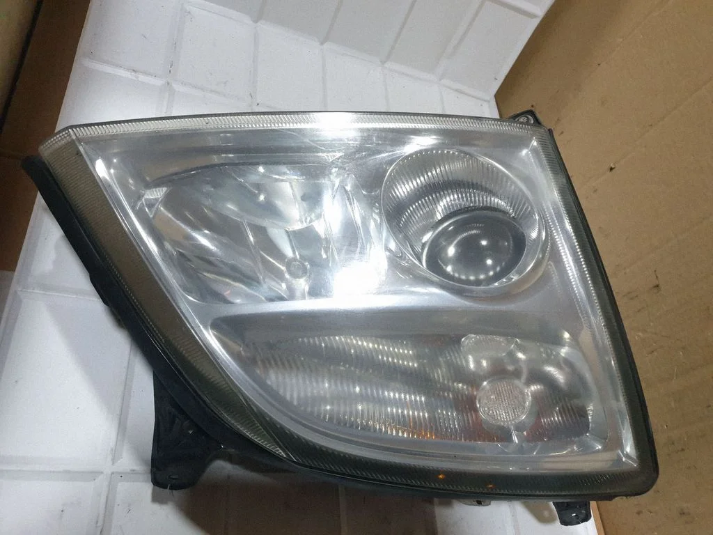 Headlight/headlamp 15588800