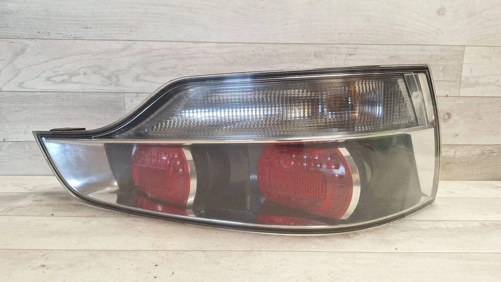 Rear/tail lights – rear left