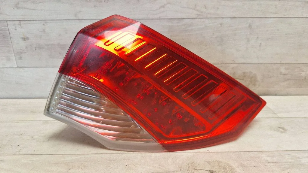 Rear/tail lights 265500001R